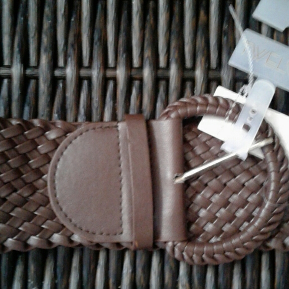 NWT twelve belt - Picture 2 of 4